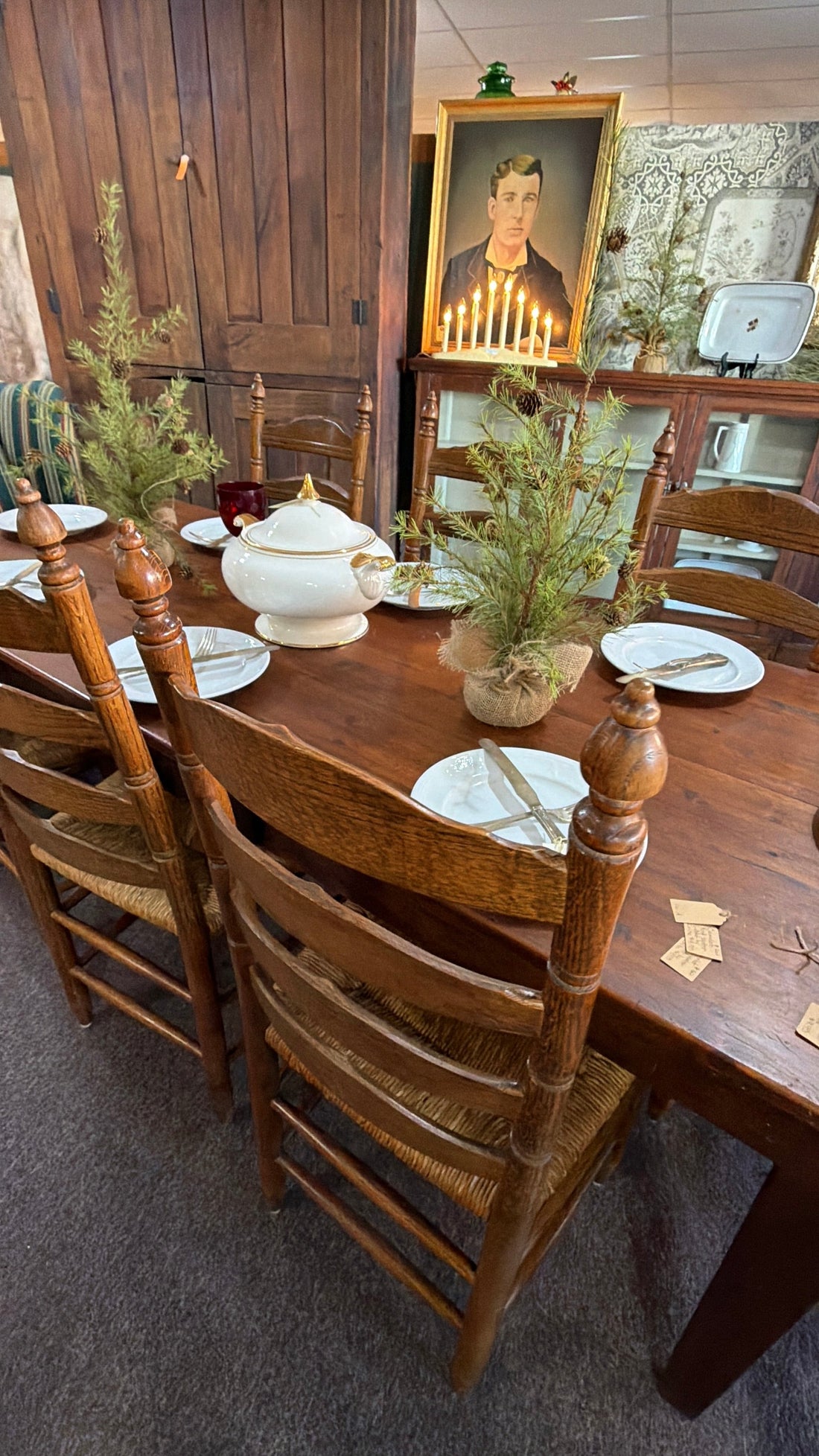 Jennifer's Antiques Table-Scape 